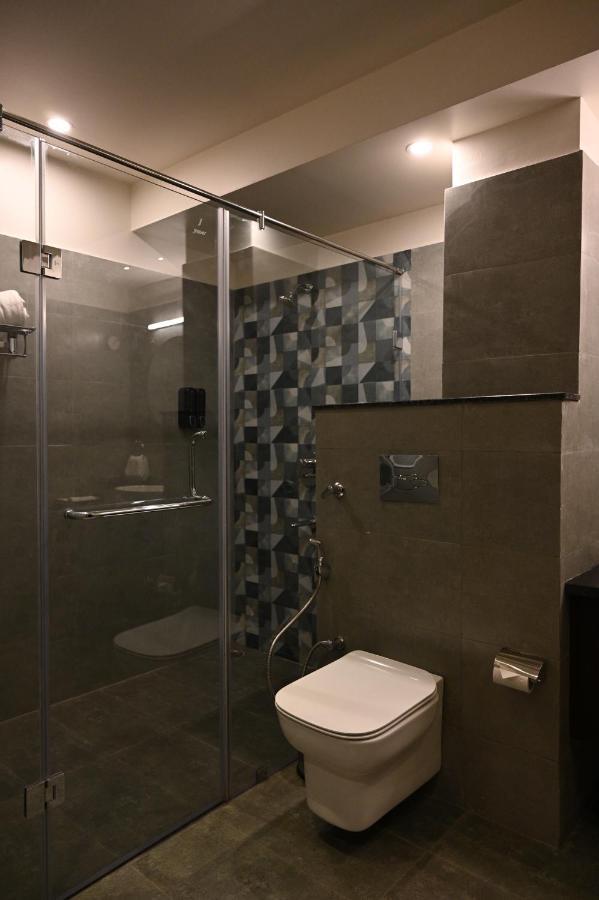 Hotel Js Souvenir دهرادون المظهر الخارجي الصورة